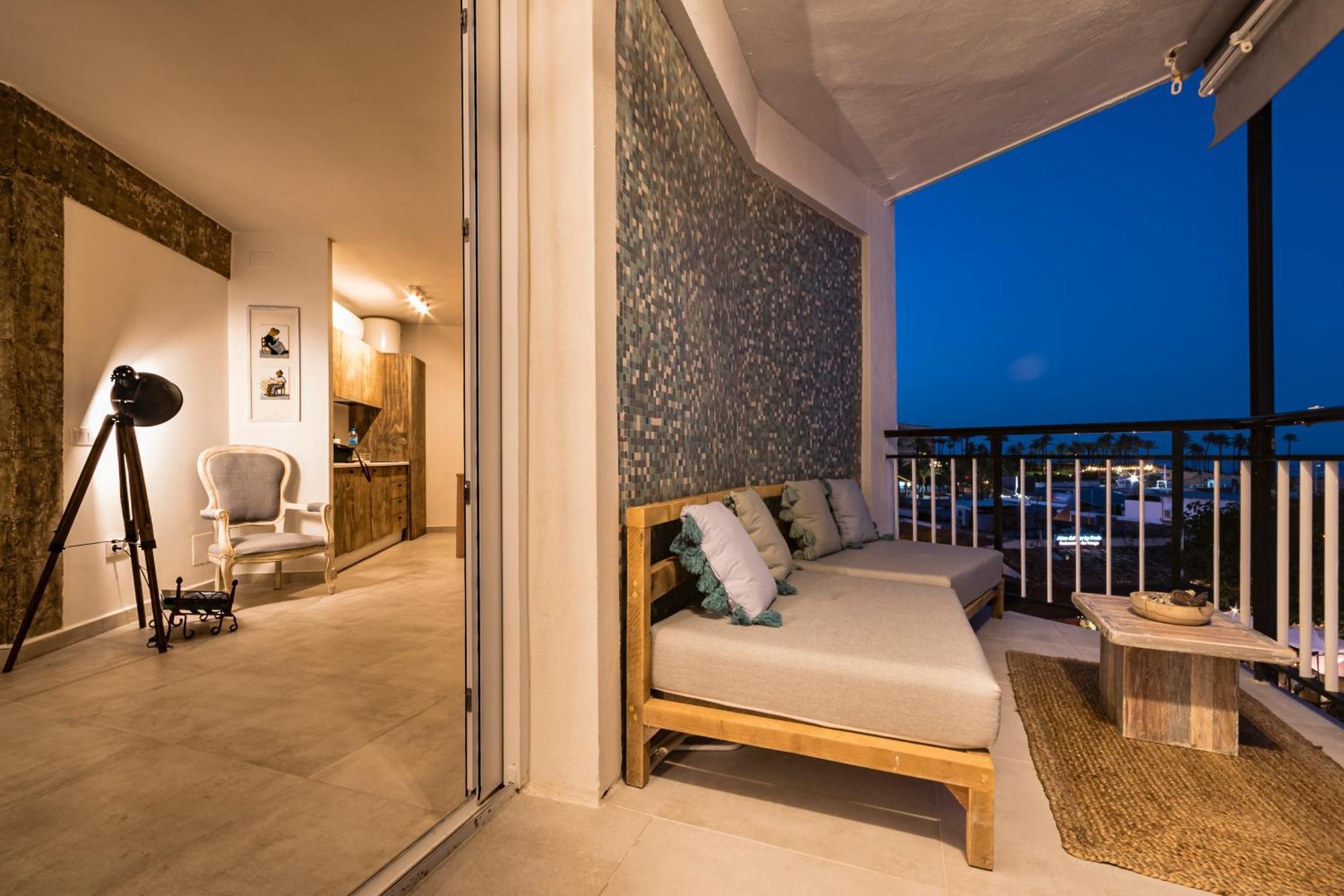 K-Moon Apartment By Nuka Homes Platja de Larenal Kültér fotó
